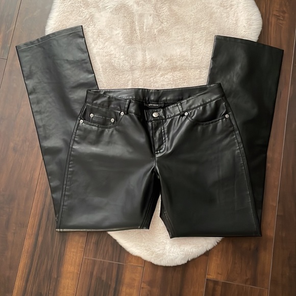 Express Pants Size 7/8 Black Faux Leather - Picture 1 of 4